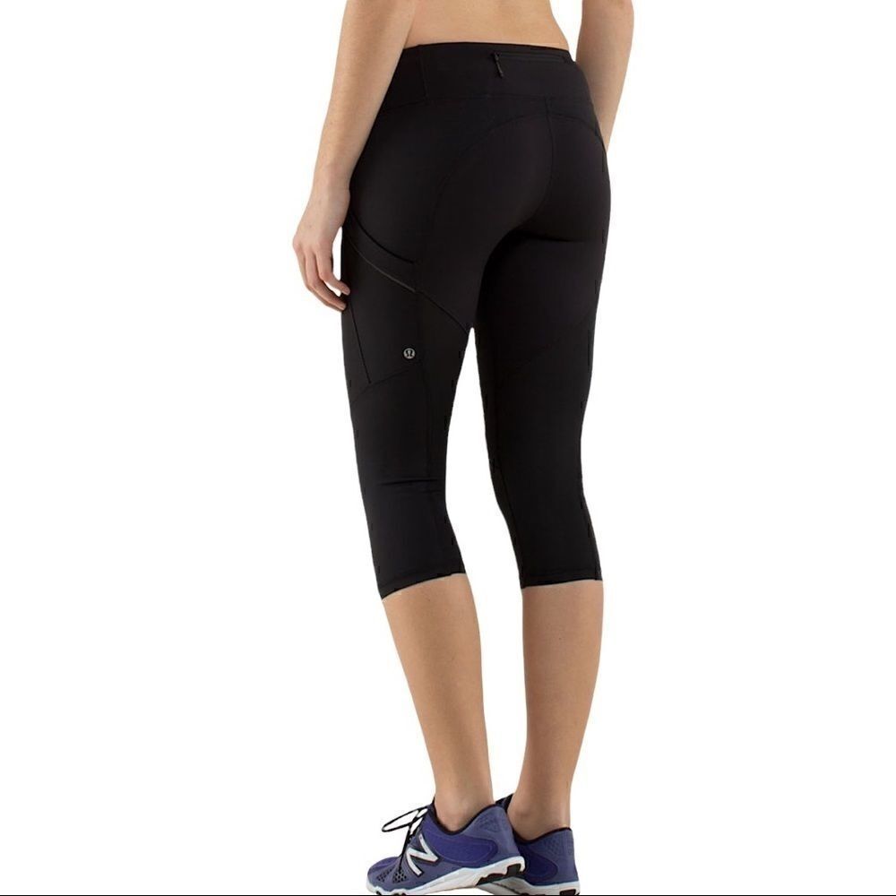 Lululemon Run: Mod Moves Crop